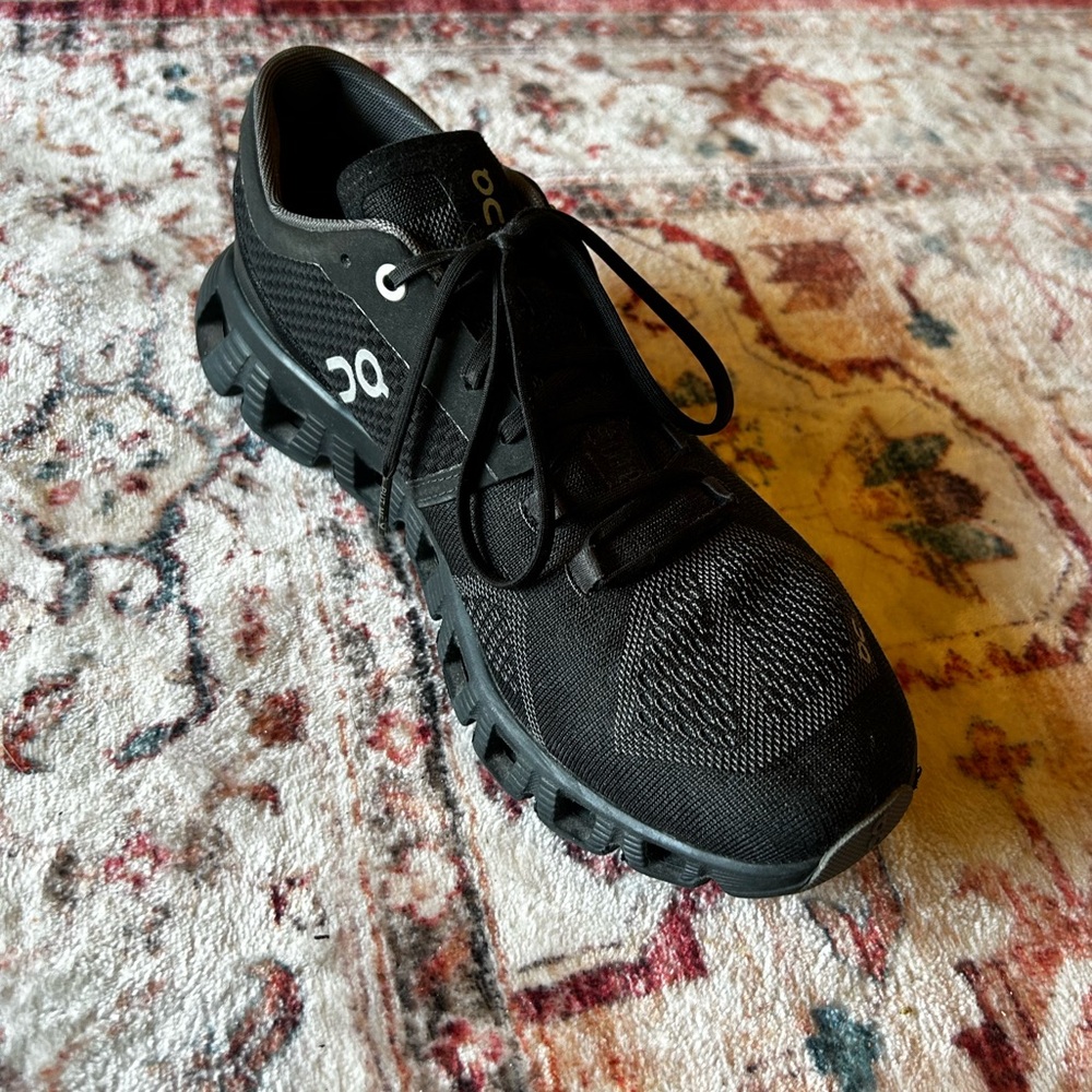 Cloud X 4 Sneaker in Black & Eclipse - Picture 3 of 13